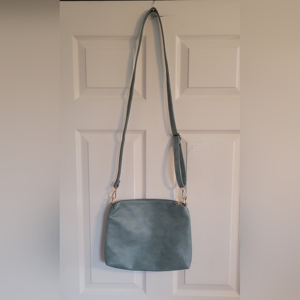 Jen & Co Vegan crossbody NWOT